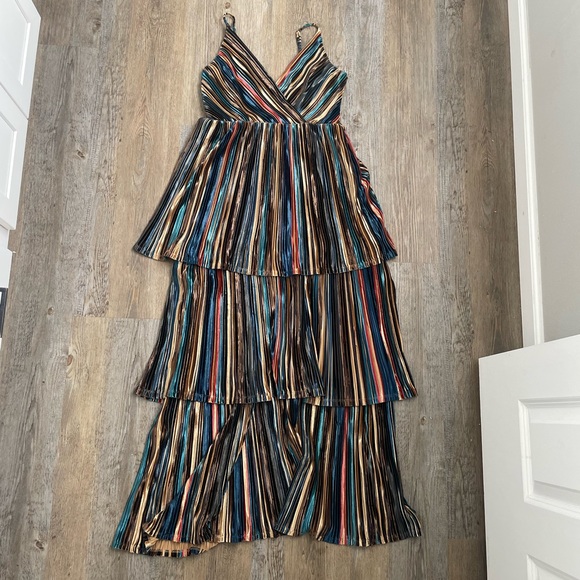 X Revolve House of Harlow 1960 - Picture 2 of 5